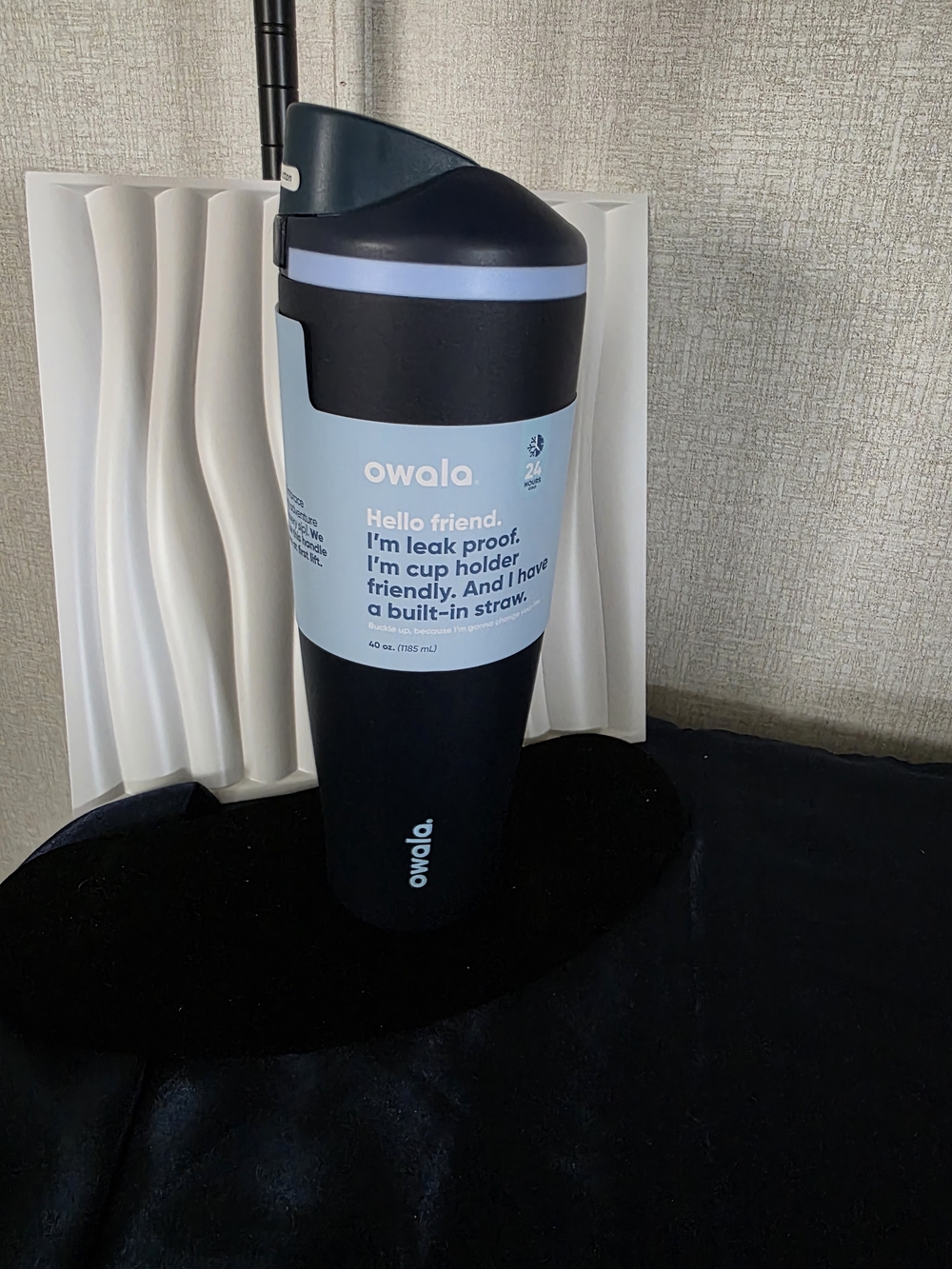 BNIB Owala FreeSip 40oz Water Bottle - Very Very Dark